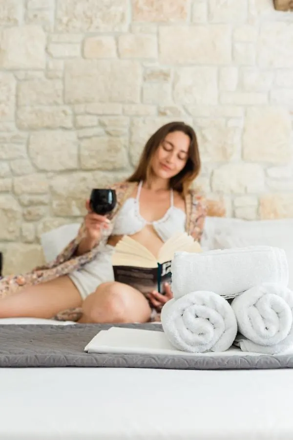 Vrachos Lofts Aparthotel Afytos