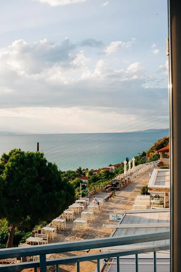 **  Aparthotel Vrachos Lofts Afytos Grecja